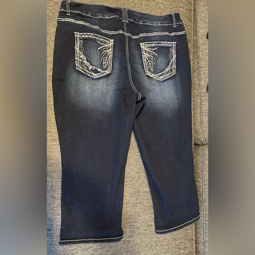 Maurices Capris - Picture 3 of 4